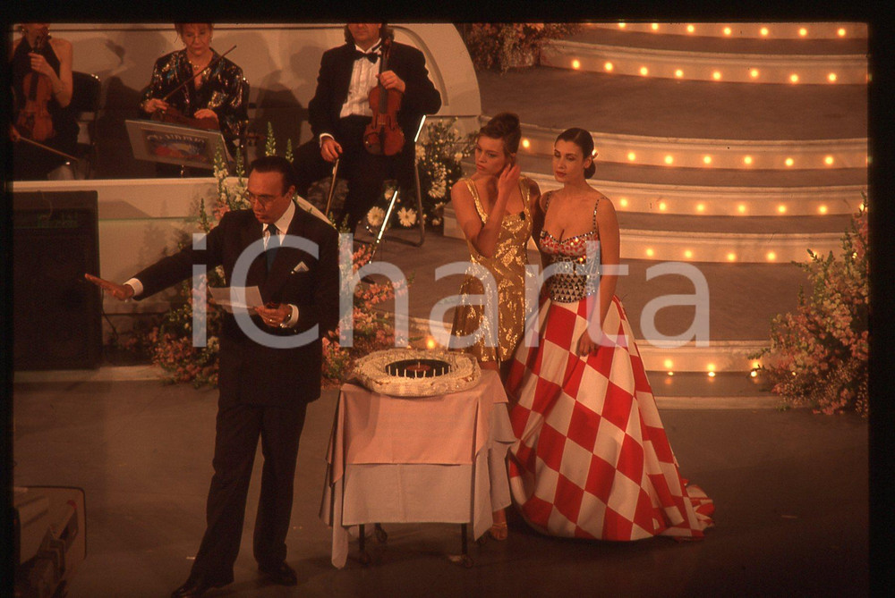 35mm vintage slide* 1995 FESTIVAL SANREMO Anna FALCHI Claudia KOLL Pippo BAUDO 6