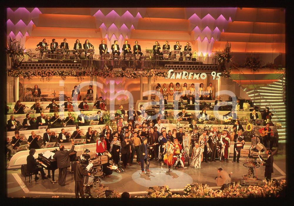 35mm vintage slide* 1995 FESTIVAL SANREMO Sabina GUZZANTI e LA RISERVA INDIANA 3