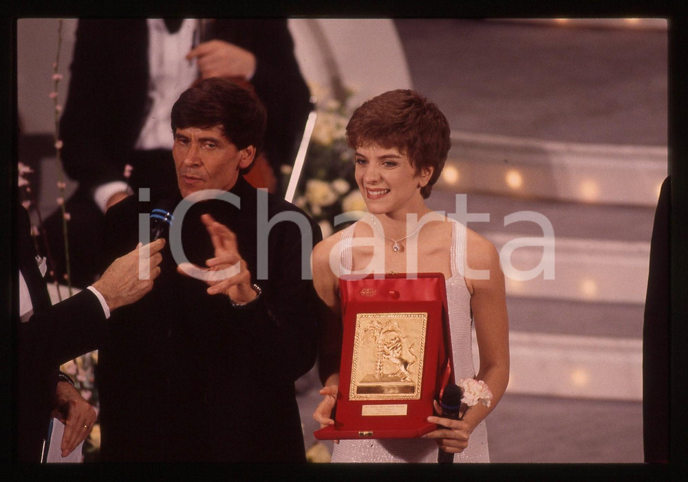 35mm vintage slide* 1995 FESTIVAL SANREMO - Gianni MORANDI e Barbara COLA (2)