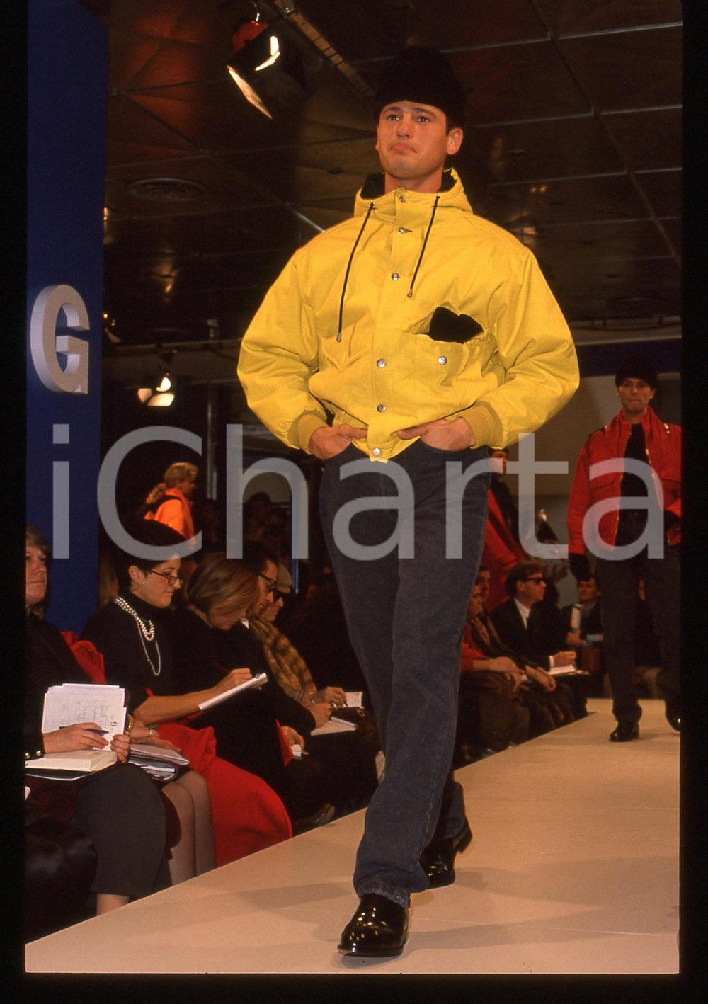 35mm vintage slide* 1989 MILANO - Sfilata Enrico COVERI Autunno-Inverno (19)