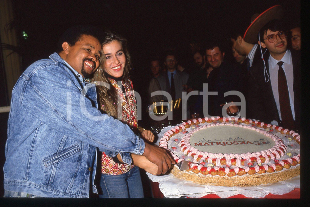 35mm vintage slide* 1988 MATRJOSKA - Eva ROBIN'S e Mazouz M'BAREK (2)