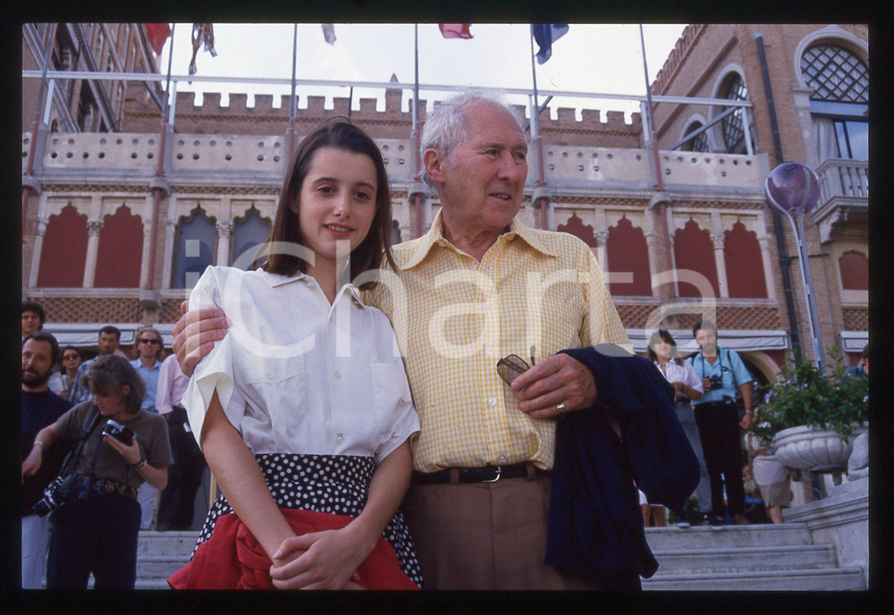 35mm vintage slide* 1988 FESTIVAL VENEZIA - Anthony QUAYLE e Sandrine DUMAS (7)