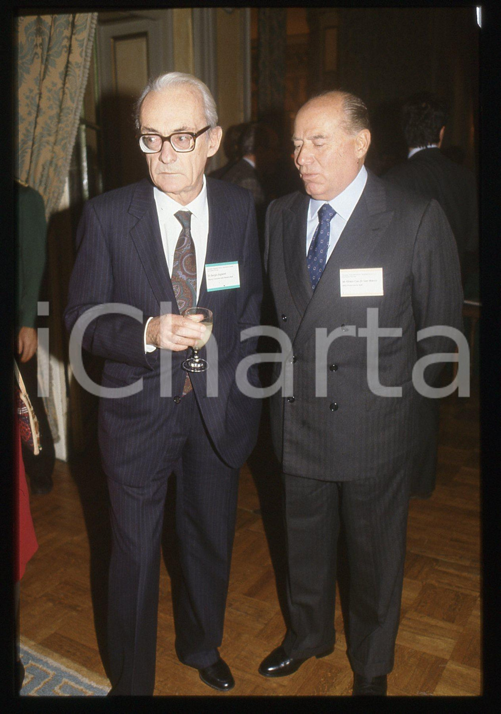 35mm vintage slide* 1990 ca COSTUME - Efisio CAO di SAN MARCO e Sergio SIGLIENTI