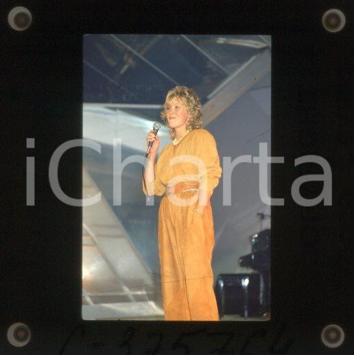 35mm vintage slide* 1983 ABBA Swedish singer Agnetha FALTSKOGN on the stage (11)