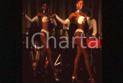 TROPICANA DE CUBA Cabaret CARIBBEAN SHOW members 1993 ca * 35mm vintage slide 16