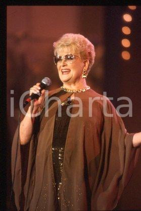 Flo SANDON'S - TV SHOW Italian singer Portrait 1990 ca * 35 mm vintage slide 20