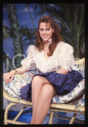 Natasha HOVEY - CINEMA Actress of ACQUA E SAPONE 1983 ca * 35mm vintage slide 13
