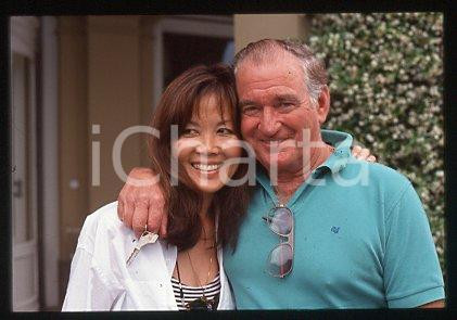 35mm vintage slide* 1999 ca ITALY Rod TAYLOR Australian actor and wife (27)