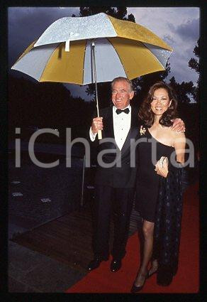 35mm vintage slide* 1997 CANNES Film Festival Rod TAYLOR and wife Carol (38)