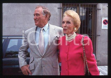 35mm vintage slide* 1999 ca ITALY Rod TAYLOR, Jennifer LEIGH (51)