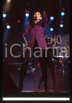 35mm vintage slide* 1990 ca MILAN Kim APPLEBY British singer-songwriter (4)