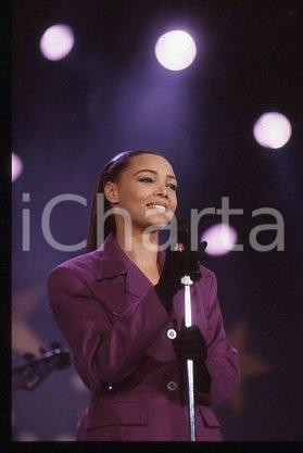 35mm vintage slide* 1990 ca MILAN Kim APPLEBY British singer-songwriter (11)