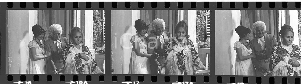 35mm LOTTO 3 NEGATIVI* 1974 ALLONSANFAN Laura BETTI Renato DE CARMINE sul set