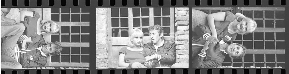 35mm LOTTO 3 NEGATIVI* 1976 RIOLO TERME Walter CHIARI Carmen VILLANI sul set (2)