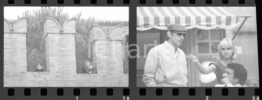 35mm LOTTO 2 NEGATIVI* 1976 RIOLO TERME Walter CHIARI Gianni CAVINA sul set (3)