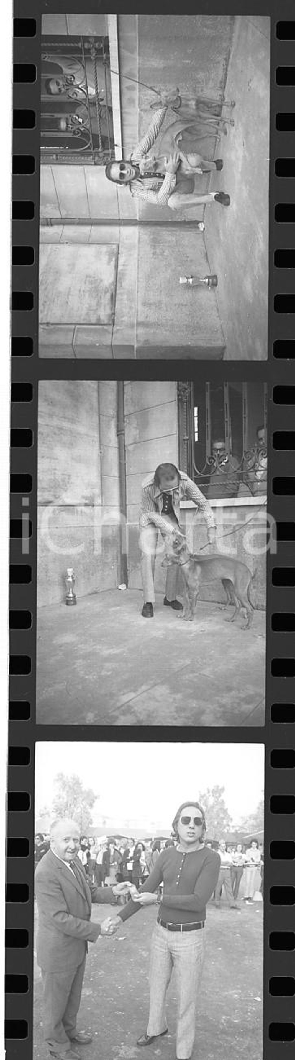 35mm LOTTO 3 NEGATIVI* 1970ca MILANO Mike BONGIORNO con Cirnechi dell'Etna (2)