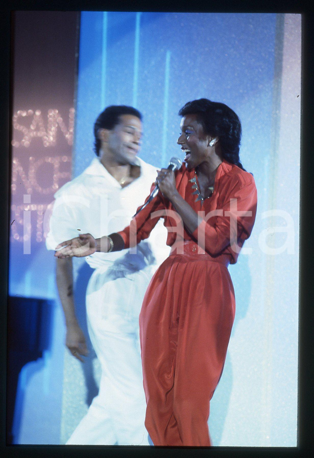 35mm vintage slide* 1984 SAINT VINCENT ESTATE Amii STEWART canta FRIENDS (2)