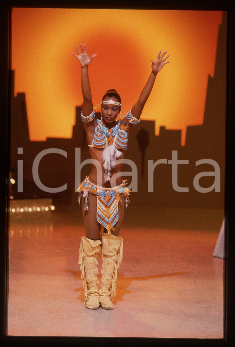35mm vintage slide* 1985 RAI2 IL TASTOMATTO Amii STEWART durante un balletto 29