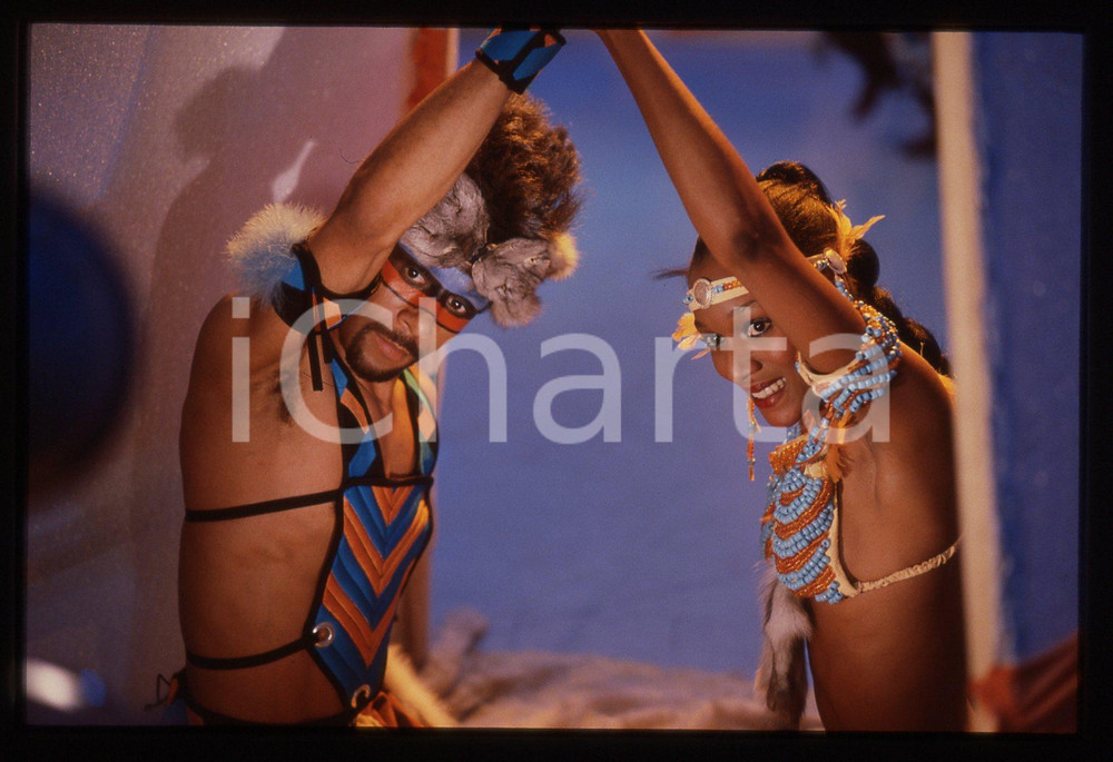Fotografia d epoca originale 35mm vintage slide 1985 RAI 2 IL TASTOMATTO Amii STEWART durante un balletto 32 1
