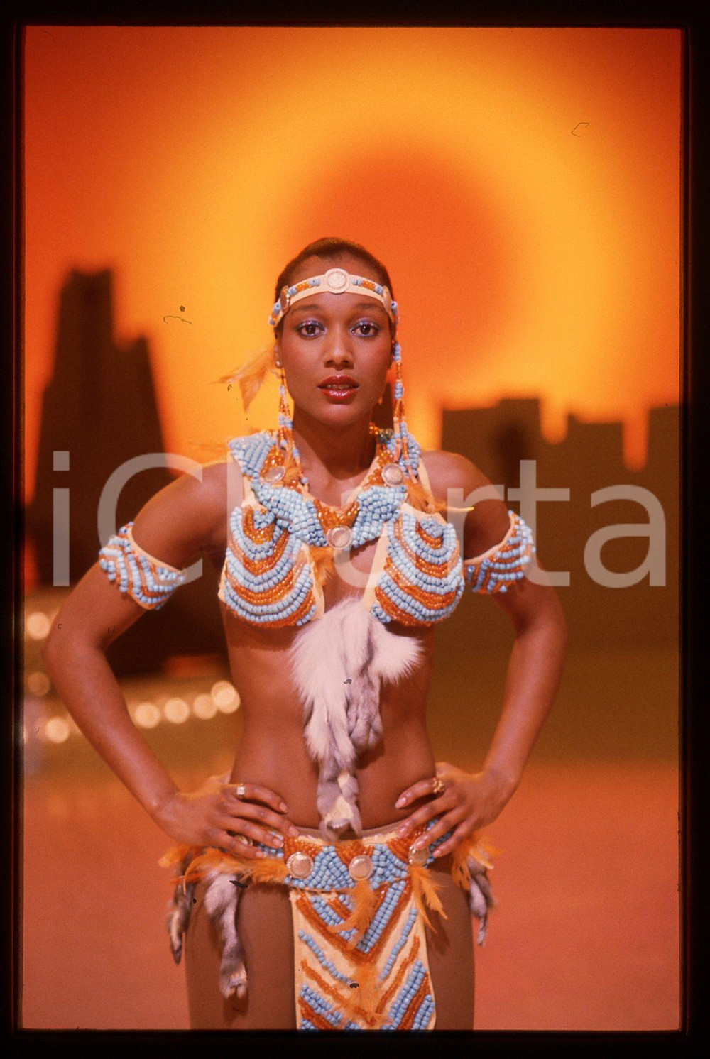 Fotografia d epoca originale 35mm vintage slide 1985 RAI 2 IL TASTOMATTO Amii STEWART durante un balletto 33 1