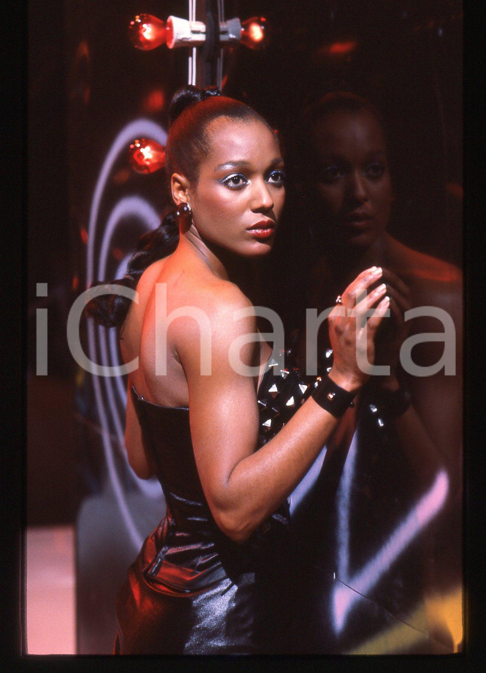 35mm vintage slide* 1985 RAI 2 IL TASTOMATTO Amii STEWART durante un balletto 80