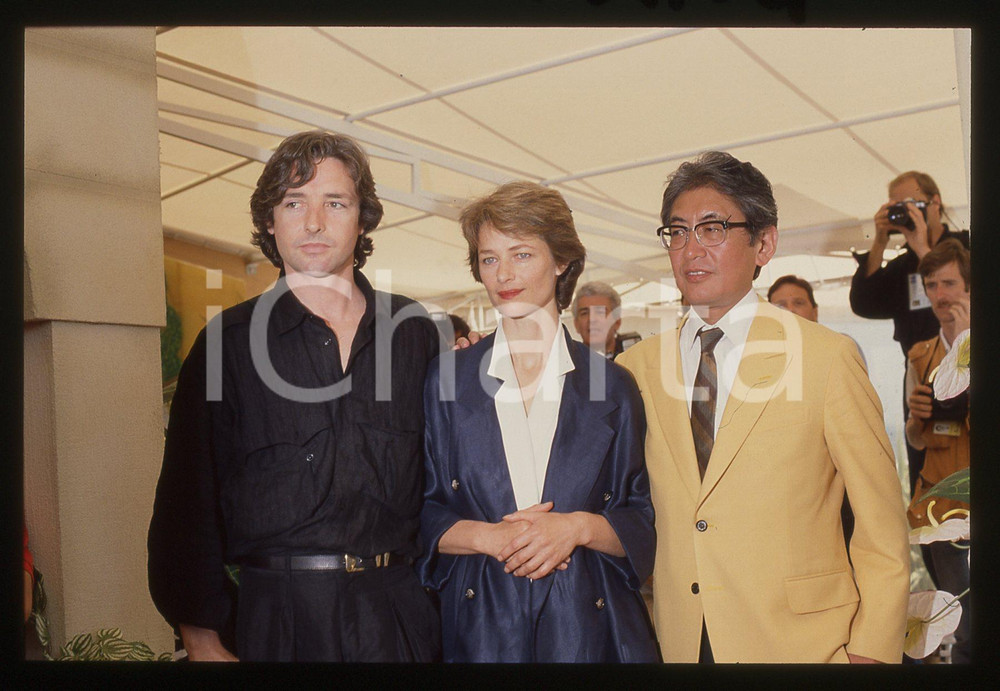 Fotografia d epoca originale 35mm vintage slide 1986 CANNES Nagisa OSHIMA  Presentazione film MAX MON AMOUR 1