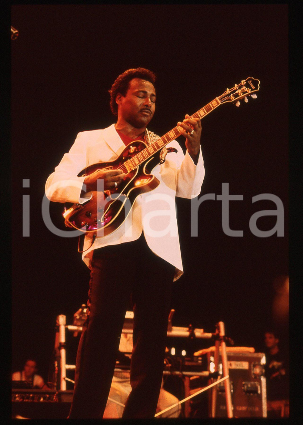 35mm vintage slide* 1985 NEW YORK George BENSON durante un concerto (7)