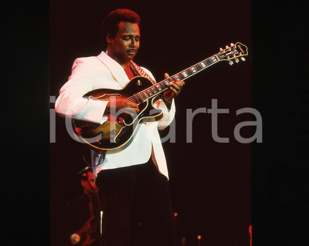 35mm vintage slide* 1985 NEW YORK George BENSON durante un concerto (18)