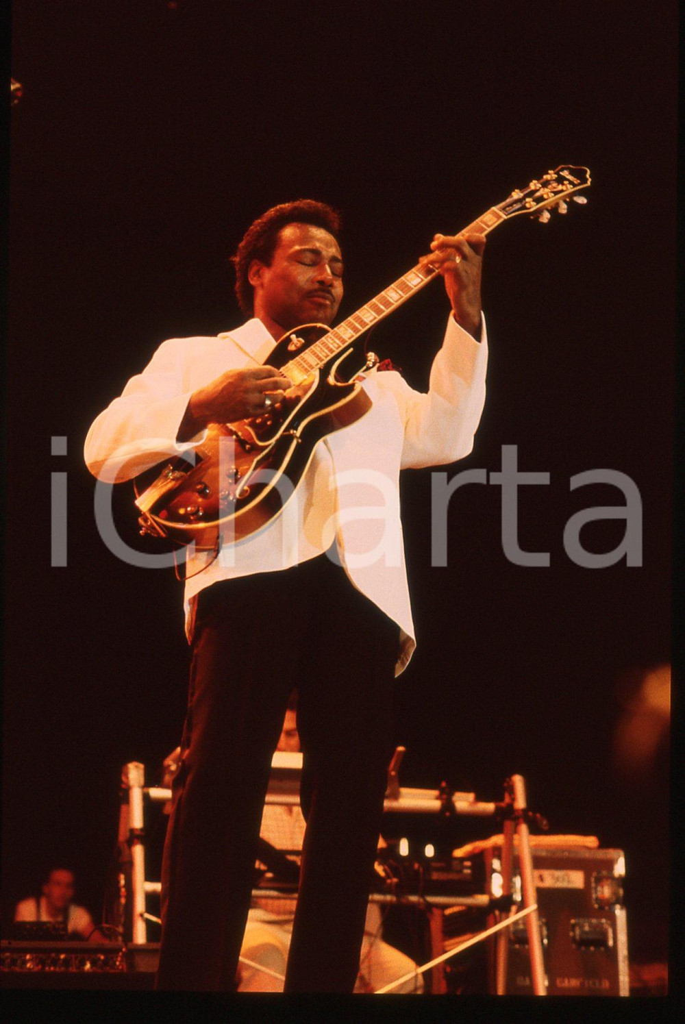 35mm vintage slide* 1985 NEW YORK George BENSON durante un concerto (21)