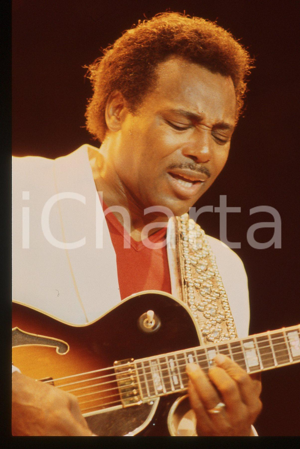 35mm vintage slide* 1985 NEW YORK George BENSON durante un concerto (23)