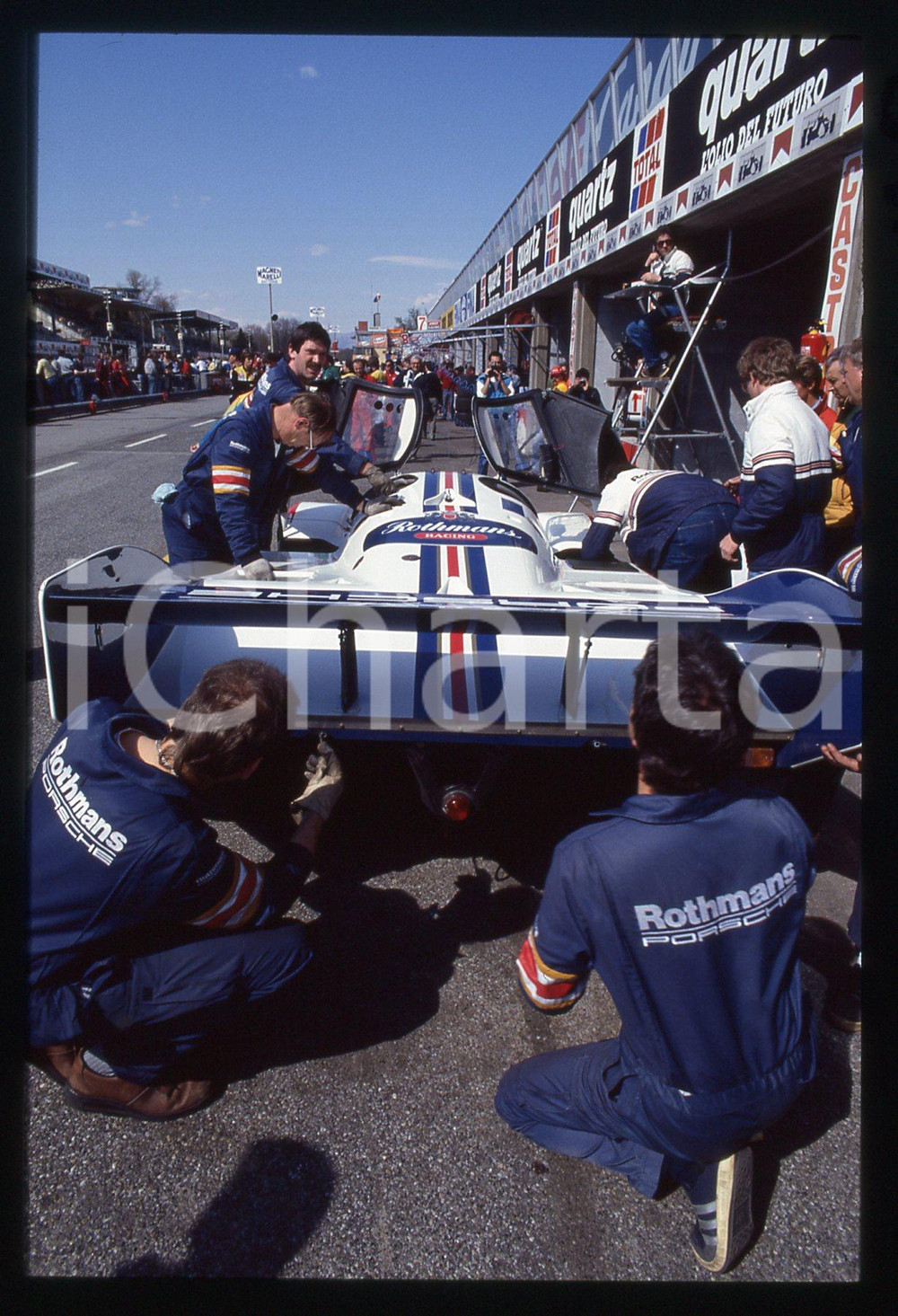 Fotografia d epoca originale 35mm vintage slide 1984 1000 KM MONZA PORSCHE 956 ROTHMANS  Pit stop 1