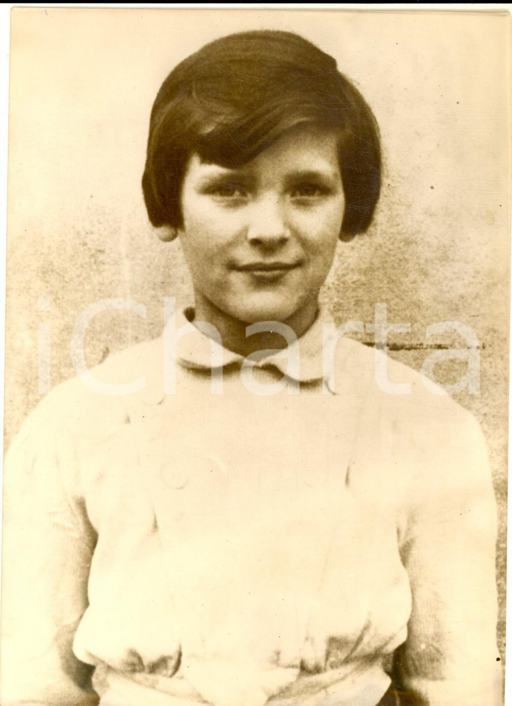 1955 ca FRANCE Ghislaine CLAUDEL gagne concours PrÃ©vention RoutiÃ¨re - Photo Fotografia d'epoca con didascalia coeva.  CONDIZIONI: G (ma lieve sovraimpressione)FORMATO: 13x18 cm     originale e autentica 1