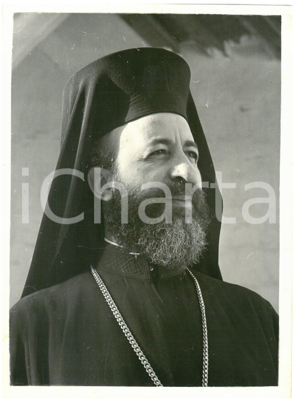 1956 LONDON Archbishop MAKARIOS III leader of EnÅsis movement *Photo 15x20 cm Fotografia d'epoca con didascalia coeva al verso.  CONDIZIONI: POOR (piccole piegature al centro e agli angoli superiori) CONDIZIONI: 15x20 cm    originale e autentica 1
