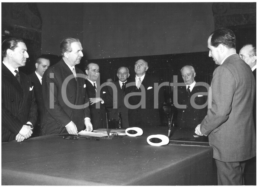 1958 ROMA Giuseppe PELLA a colloquio con Don Emilio DE NAVASQUES *Foto 18x13