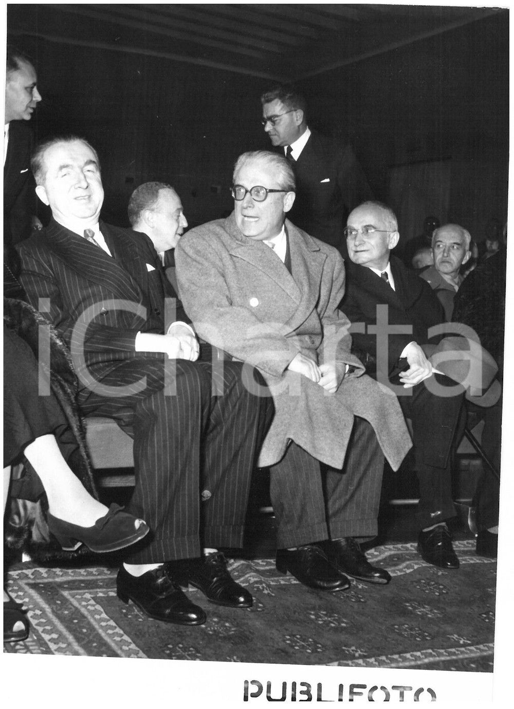 1954 ROMA Anteprima "La cittÃ  dell'acciaio" - Giuseppe PELLA e Giovanni GRONCHI Fotografia d'epoca con didascalia coeva al verso.  CONDIZIONI: G CONDIZIONI: 13x18 cm     originale e autentica 1