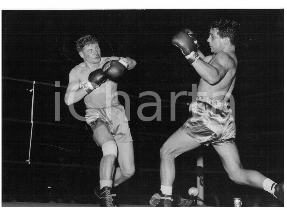 1957 MILANO - PUGILATO Duilio LOI contro Piet VAN KLAVEREN *Foto 18x13 cm