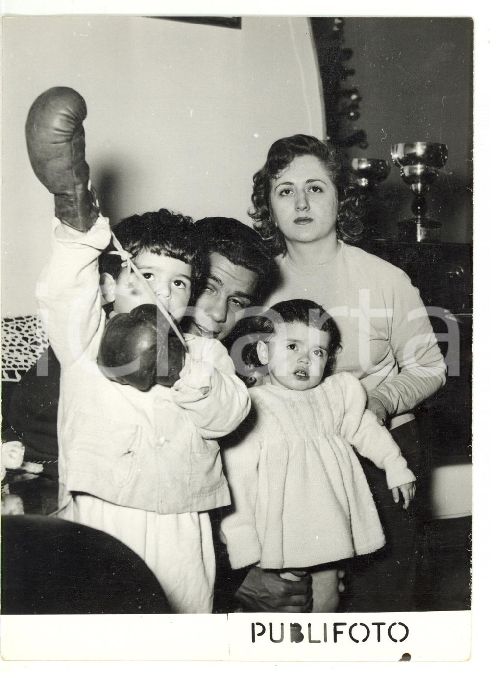 1955 GENOVA Il pugile Duilio LOI con la famiglia *Fotografia 13x18 cm