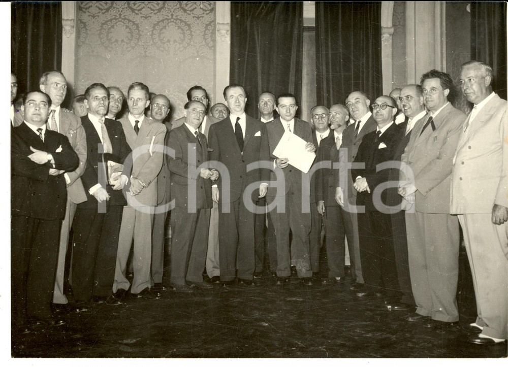 1953 ROMA Giuseppe PELLA con i sottosegretari nel giorno del giuramento - Foto Fotografia d'epoca con didascalia coeva.  CONDIZIONI: G FORMATO: 18x13 cm     originale e autentica 1