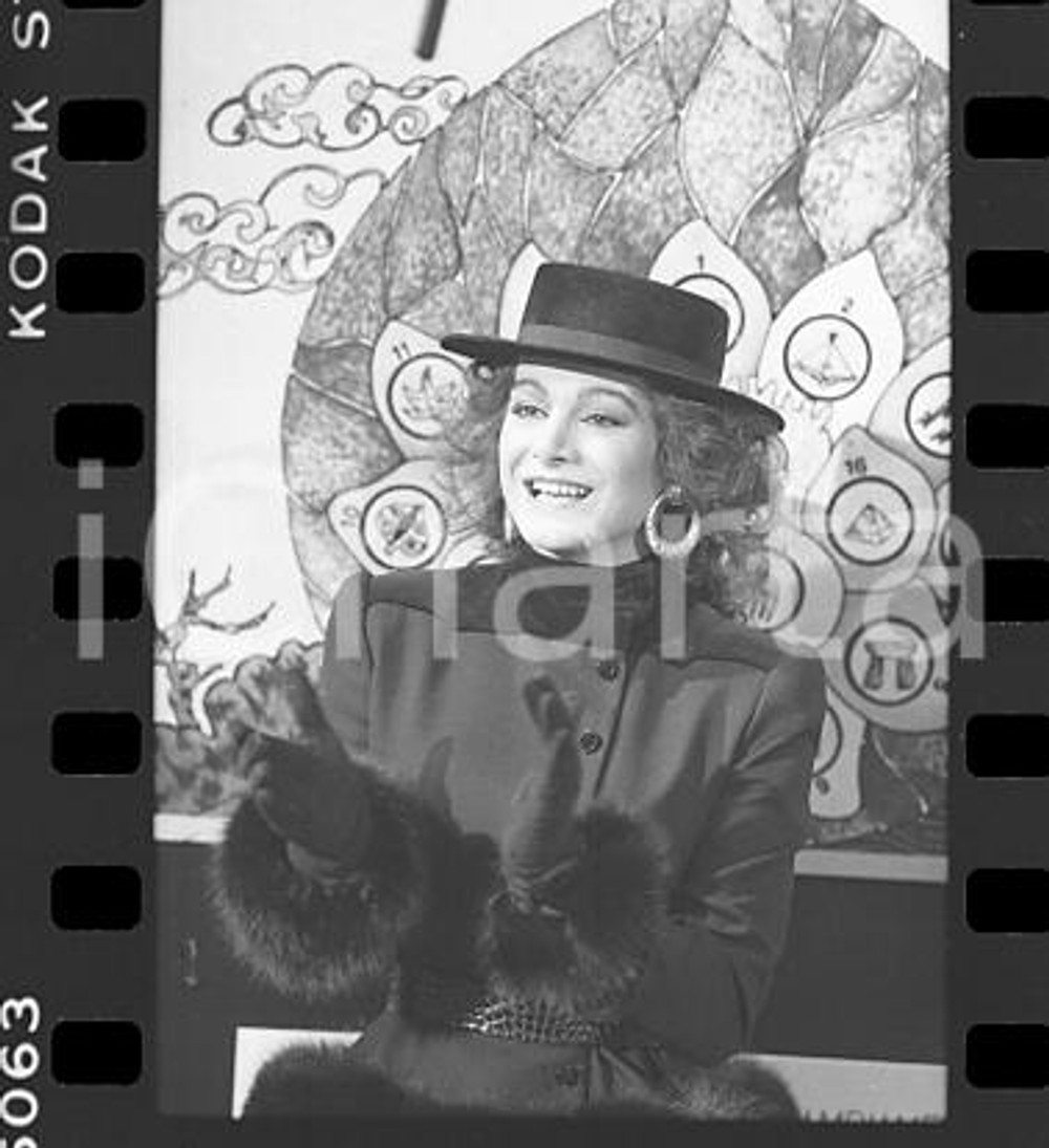 35mm NEGATIVO ORIGINALE * 1984 BLITZ Carmen RUSSO e l'oracolo del 1984 (2)