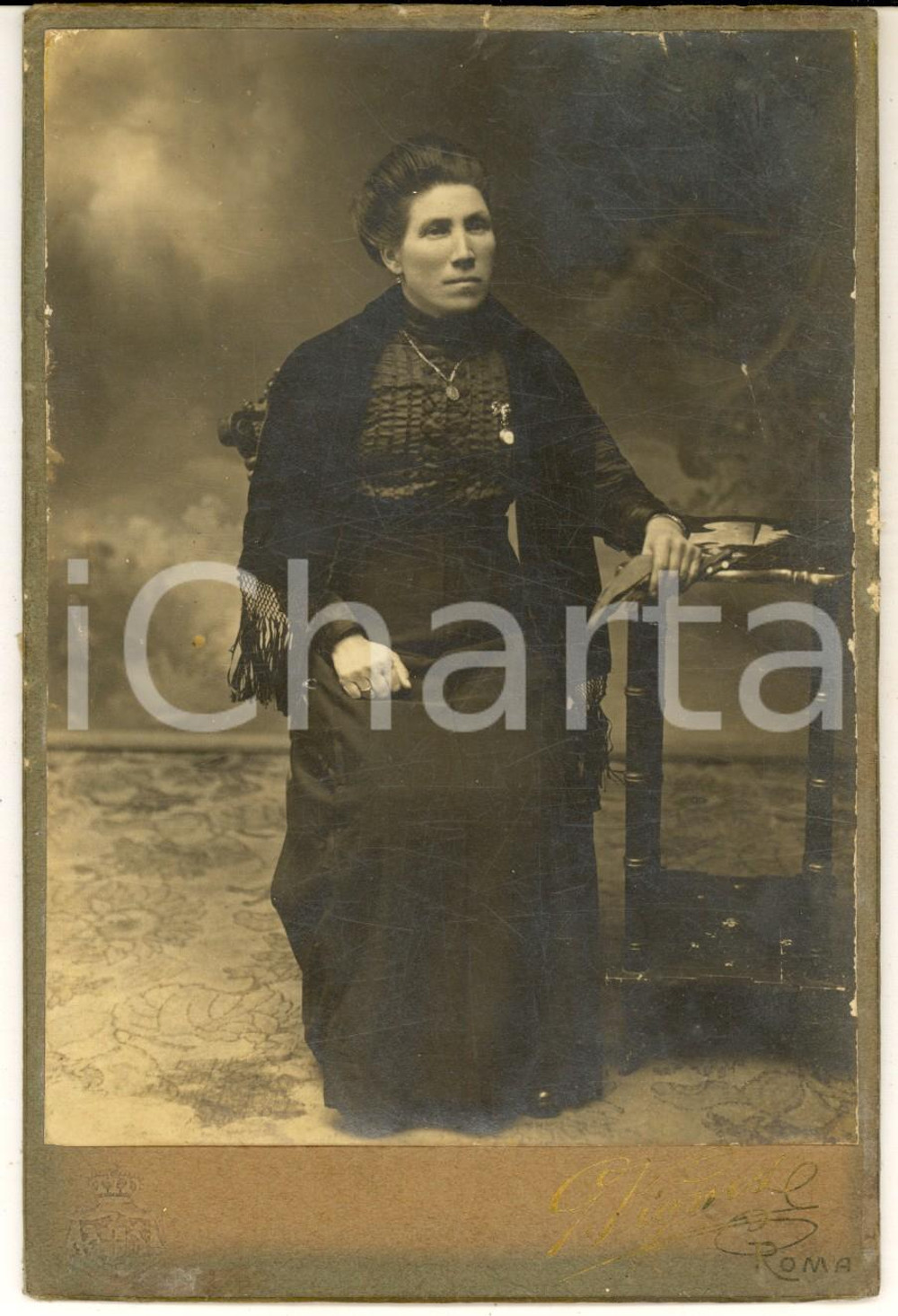 1890 ca ROMA Ritratto di donna vestita a lutto - Foto Giuseppe VIGNES 11x16 cm