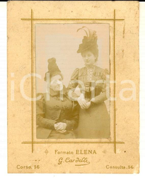 1900 ca ROMA Ritratto di due donne con cappelli elaborati *Foto G. CARDILLI 7x8
