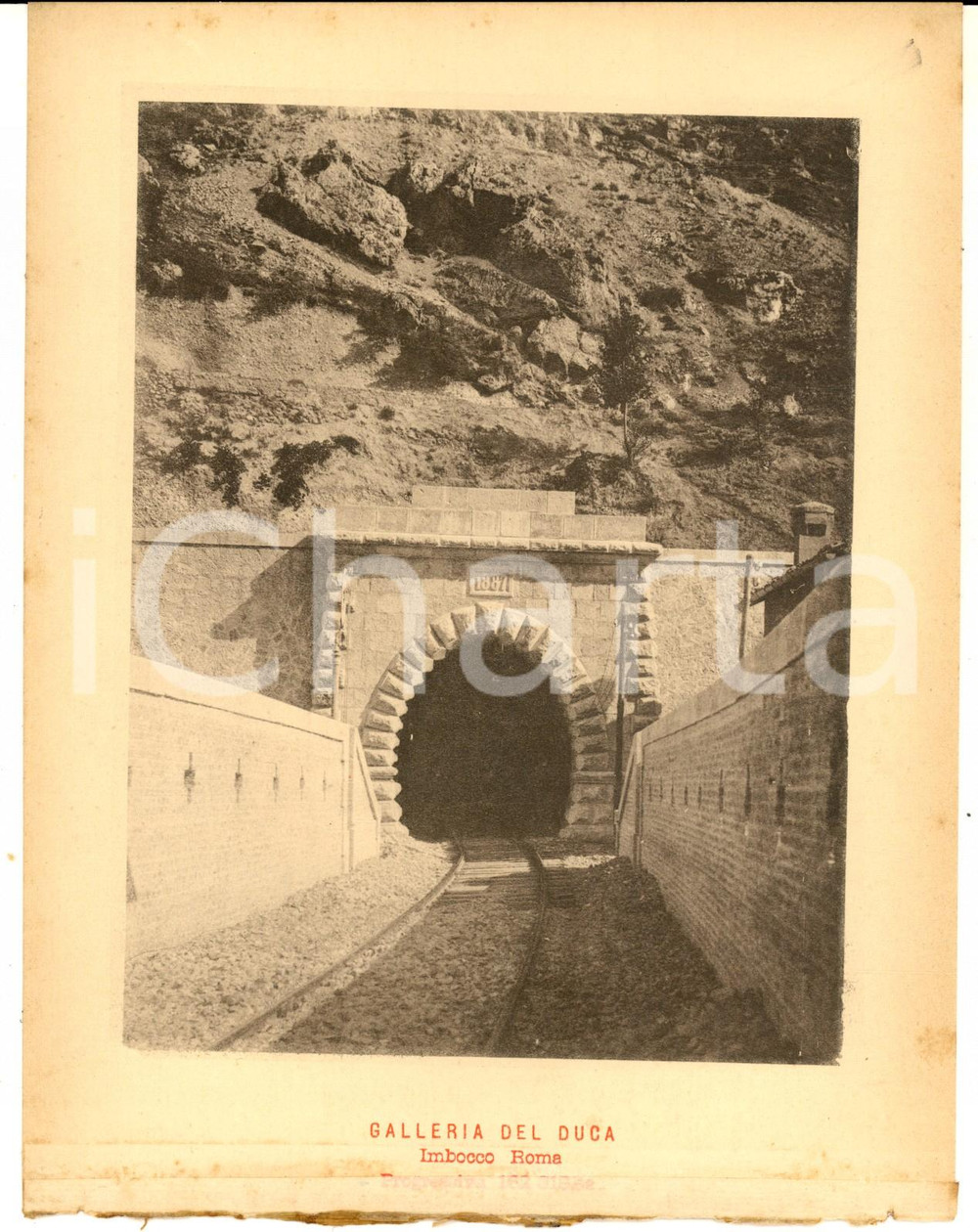 1888 Ferrovia ROMA-SULMONA - Galleria del Duca - Imbocco ROMA *Stampa 16x20 Stampa d'epoca, su cartoncino.CONDIZIONI: G (ma lieve abrasione al margine inferiore)    originale e autentica 1