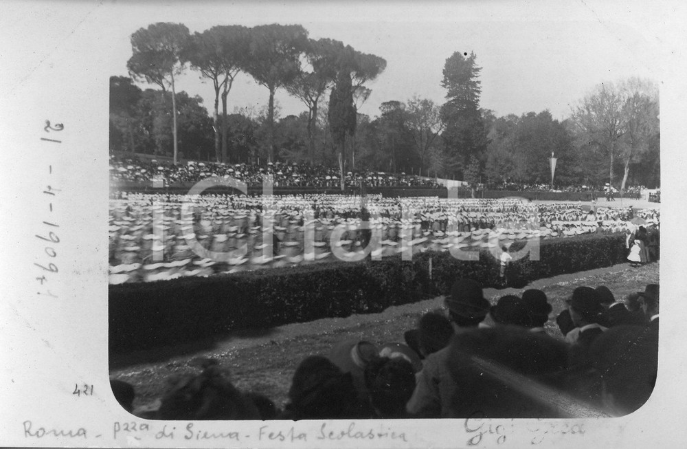 Fotografia d epoca originale 1909 ROMA Piazza di Siena Festa scolastica Fotocartolina autentica 1