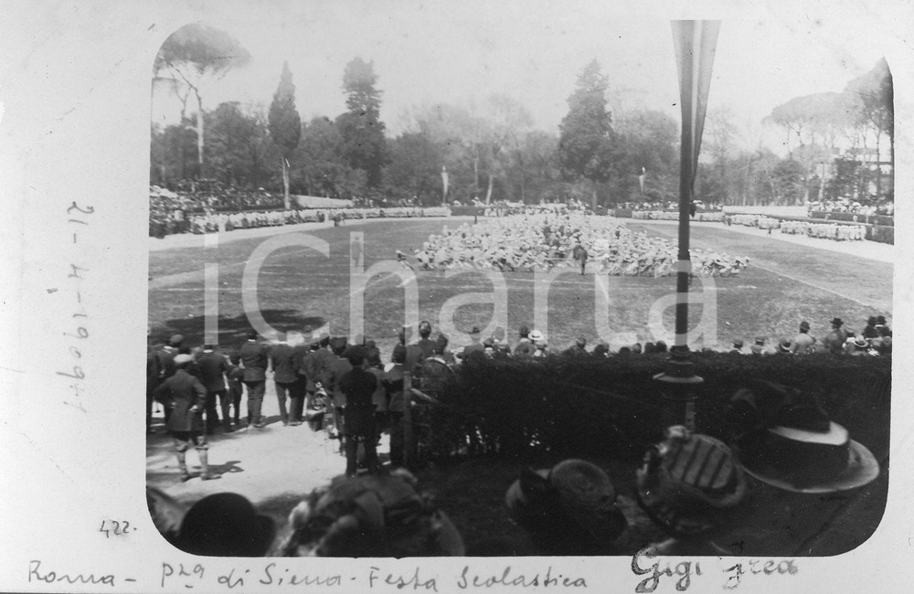 Fotografia d epoca originale 1909 ROMA Piazza di Siena  Festa scolastica, tiro alla fune Foto autentica 1