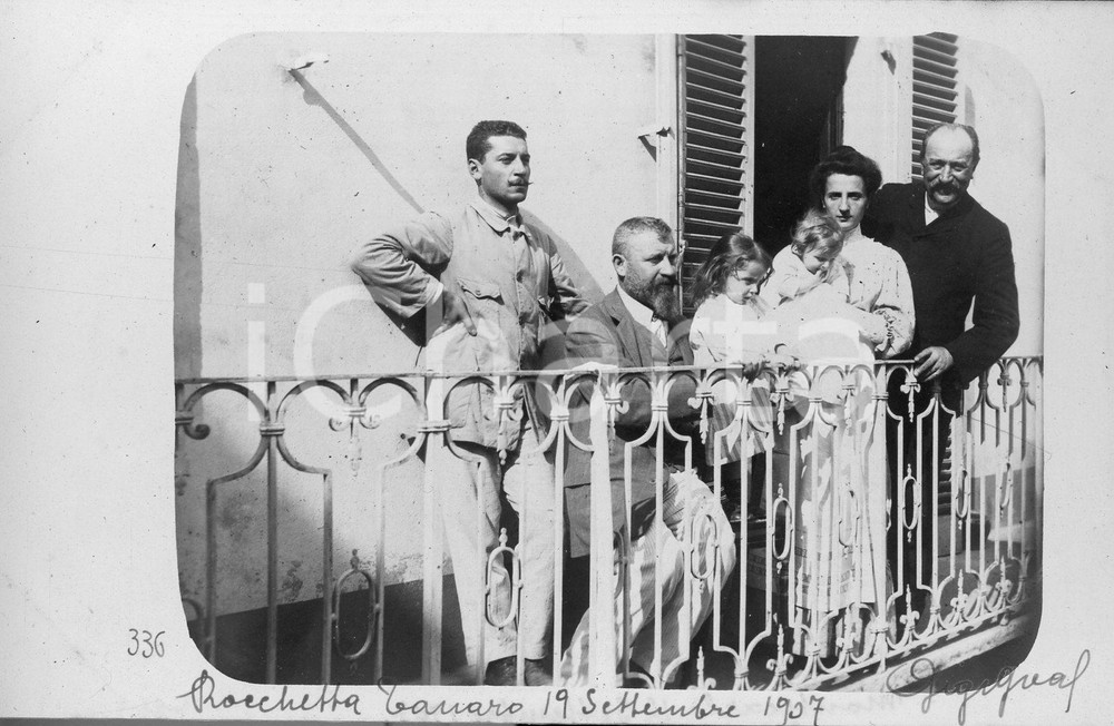 1907 ROCCHETTA TANARO Affacciati ad un balcone *Fotocartolina