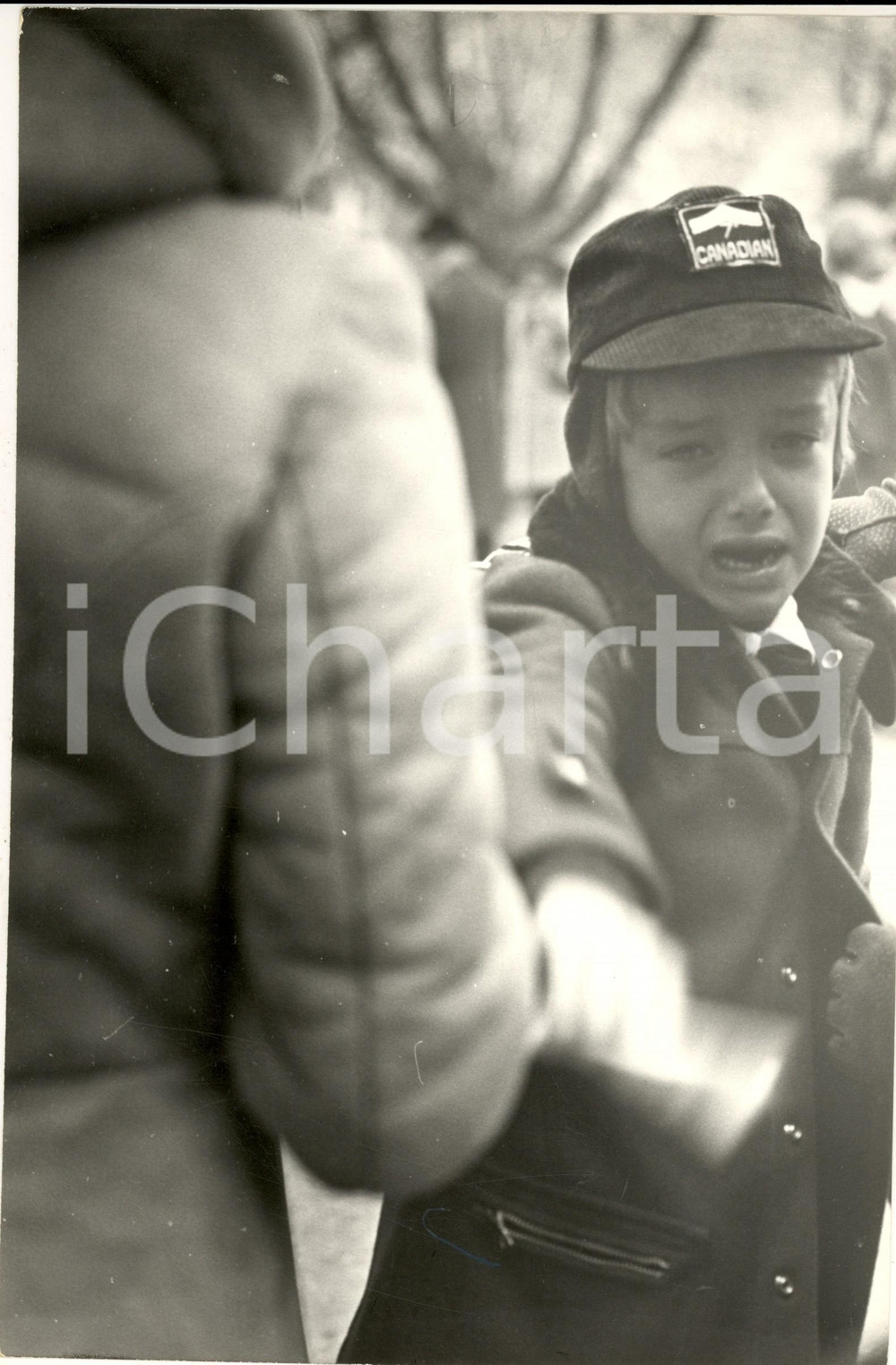 1975 ca GOSSIP MILANO Gianluca GUIDI bambino in lacrime (3) - Foto 20x30 cm