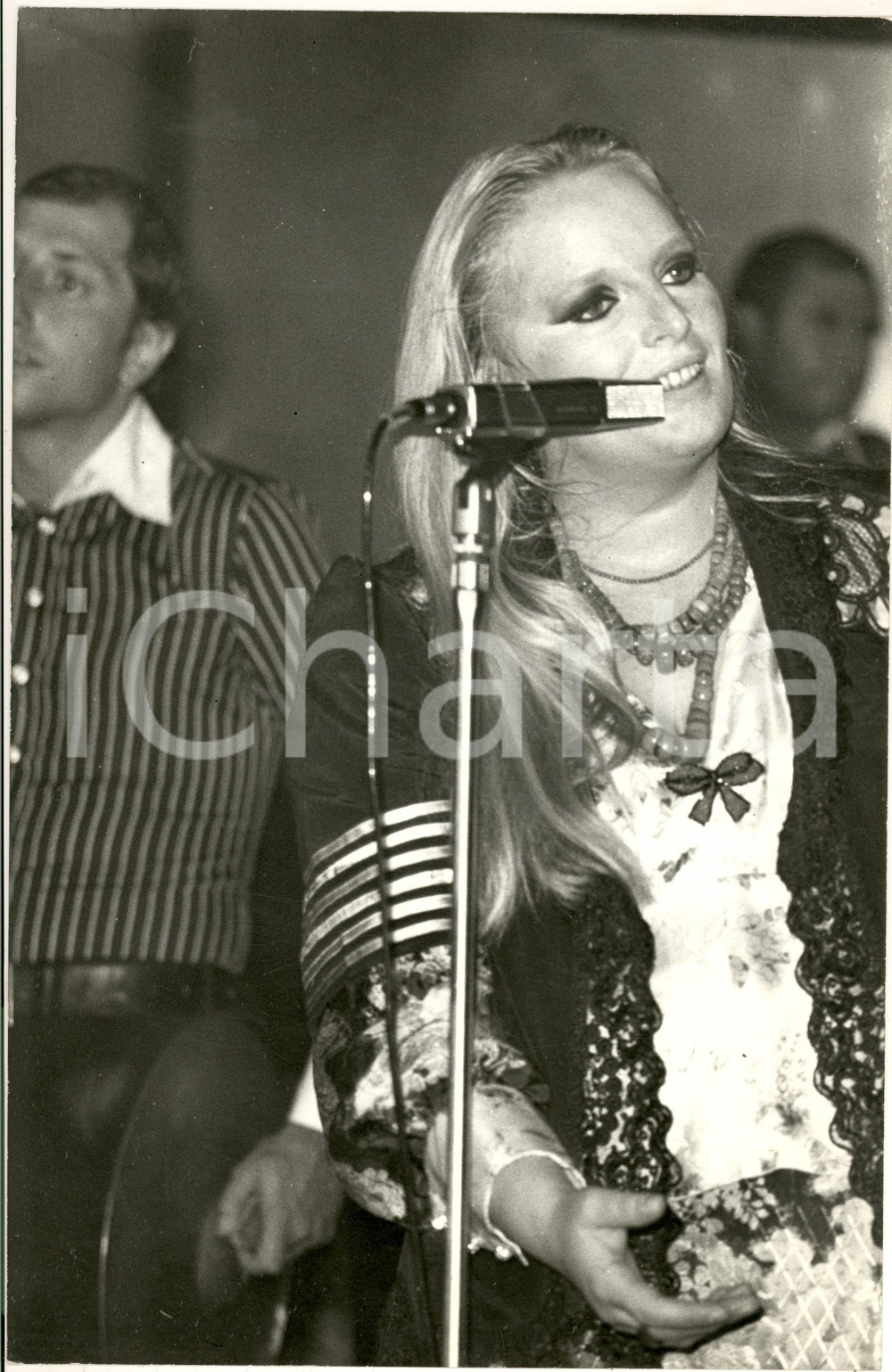 1973 VERSILIA LA BUSSOLA di FOCETTE Gabriella FERRI in concerto (4) *Foto 20x30