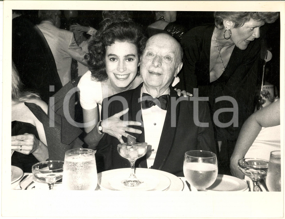 1990 NEW YORK Sean YOUNG with Russell MARKERT at his 90th birthday party *Photo