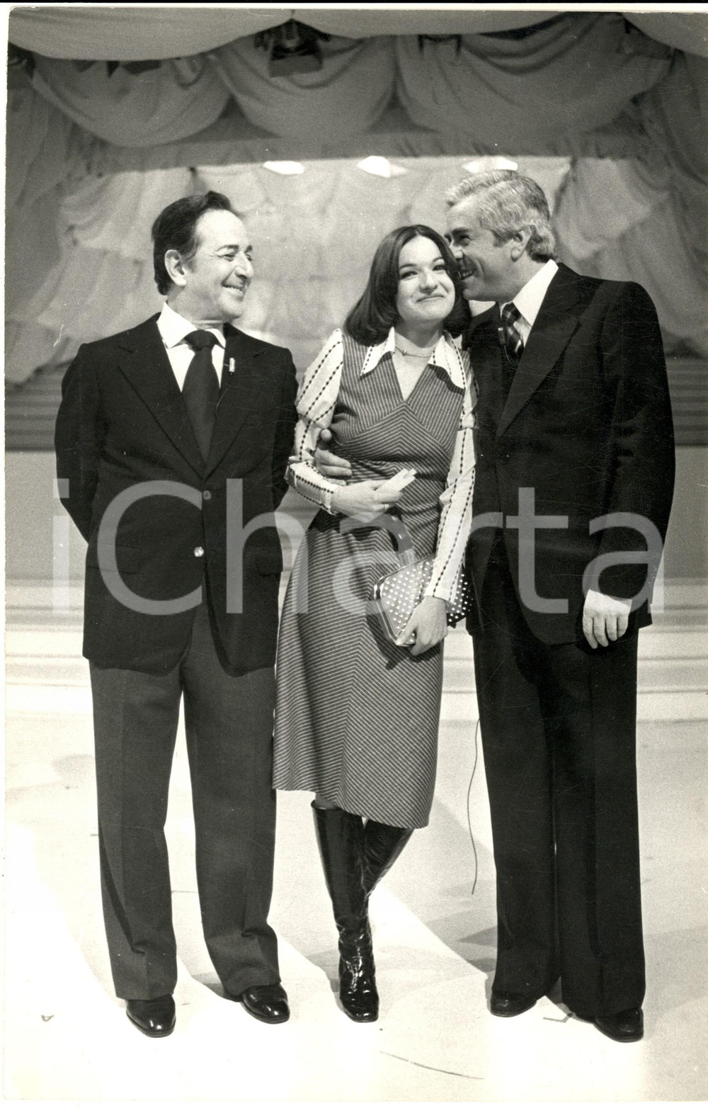 1976 RAI "Ma che scherziamo?" Gianni AGUS Elisabetta VIVIANI Raffaele PISU *Foto Fotografia d'epoca. CONDIZIONI: G FORMATO: 20x30 cm      originale e autentica 1