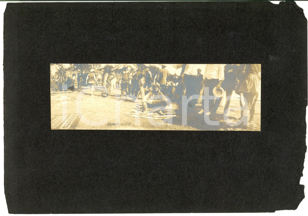 1890 ca USA Fiera in costume storico - Cacciatore sul tappeto *Foto RARA